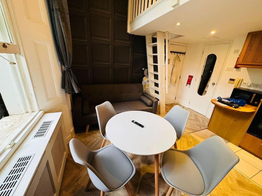 Trio'S Haven In Portebello Road Londres Exterior foto
